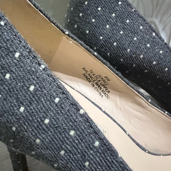 Fabulous Karl Lagerfeld Jeane2 Gray White Polka Dot Heels Women’s Size 8 - Picture 6 of 7